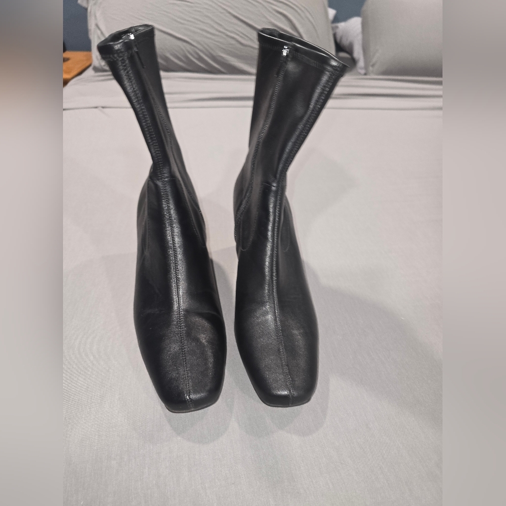 Aerosol boots